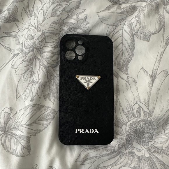 iPhone 12 Pro Max case - Picture 2 of 7